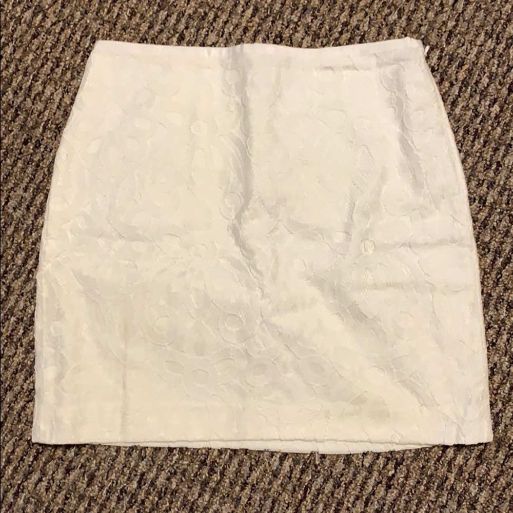 5 for $25🎈 NWT LOFT lace skirt